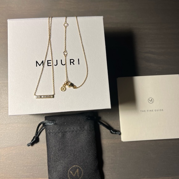 RARE Mejuri 14kt gold genuine diamond baguette bar necklace EUC - Picture 2 of 8